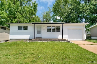 1715 Hudson Rd, Saint Louis, MO 63136