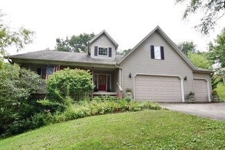 35W743 South Ln, Saint Charles, IL 60175