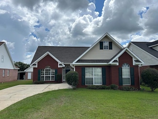 240 Princeton Dr, Dothan, AL 36301