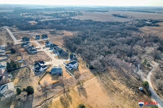 618 Timberline Cir, Milford, NE 68405