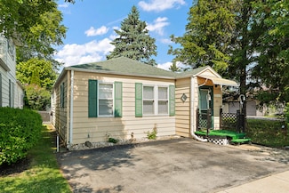 9708 Melvina Ave, Oak Lawn, IL 60453