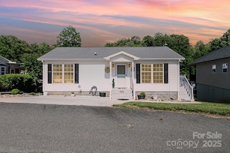 161 Badin Lake Cir, New London, NC 28127