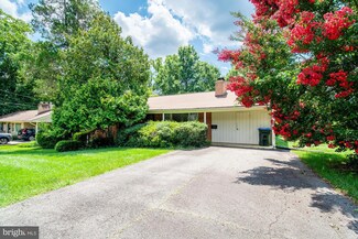 2122 Powhatan St, Falls Church, VA 22043