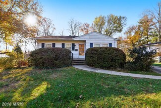 2715 Bowling Green Dr, Vienna, VA 22180