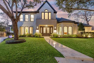 8722 Pasture View Ln, Houston, TX 77024