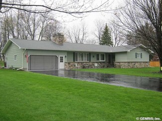9248 Robbins Rd, Le Roy, NY 14482