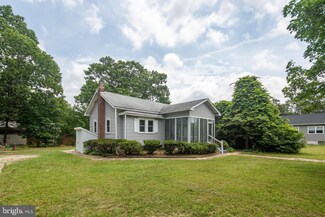 1417 Oak St, Pine Hill, NJ 08021