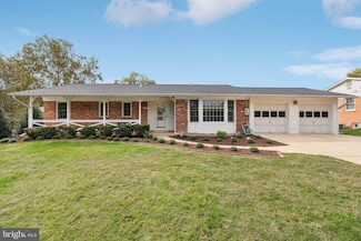 2982 Glenora Ln, Rockville, MD 20850