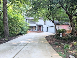 4290 Inverness Ct NE, Roswell, GA 30075