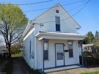 116 W South St, Barnesville, OH 43713