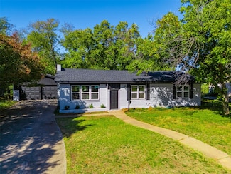 6843 Hardisty St, Richland Hills, TX 76118