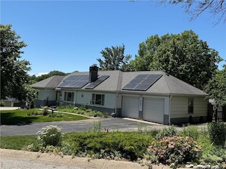 10008 Mercier St, Kansas City, MO 64114