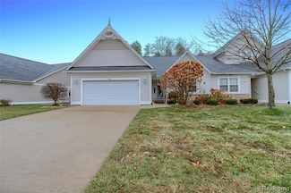 304 Victoria Park Dr Unit 45, Howell, MI 48843