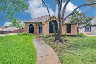 6718 Livingstone St, Rowlett, TX 75089