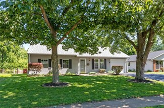 270 Bittersweet Dr, Whiteland, IN 46184