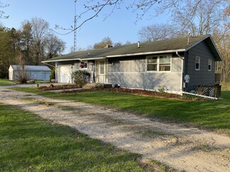 7115 W 64th St, Fremont, MI 49412