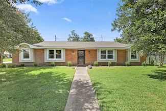 5703 Belrose Dr, Houston, TX 77035