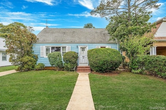 89 E Clinton Ave, Roosevelt, NY 11575