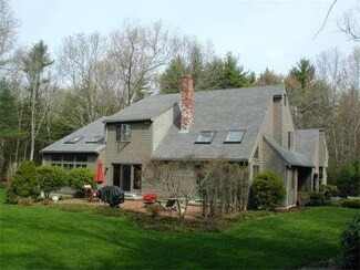 273 Neck Rd, Rochester, MA 02770
