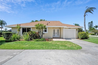 13425 Crosspointe Dr, West Palm Beach, FL 33418