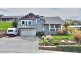 2606 E 10th St, the Dalles, OR 97058