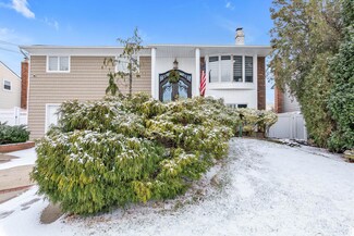 2694 Dorothy St, Bellmore, NY 11710