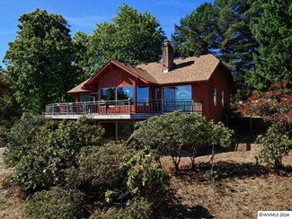 18350 NE Woodland Loop Rd, Yamhill, OR 97148