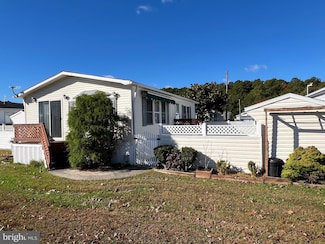 11911 W Yardarm Dr, Berlin, MD 21811