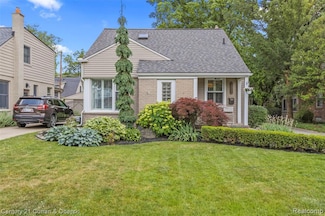 1521 Washington Blvd, Birmingham, MI 48009