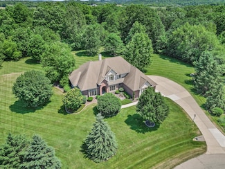 768 Coyote Ct, Hubertus, WI 53033