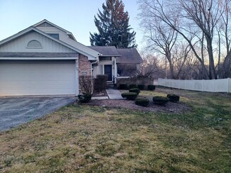 7435 Bridge Way, West Bloomfield Township, MI 48322