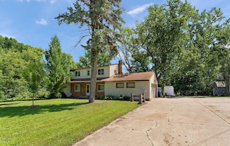 2300 Pagel Rd, Saint Paul, MN 55120