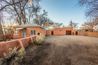 7339 Guadalupe Trail NW, Los Ranchos, NM 87107