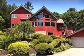 15 Moonpenny Dr, Boxford, MA 01921