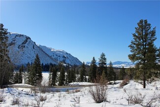 1 E Chewuch Rd, Winthrop, WA 98862