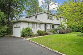 178 Meyersville Rd, Chatham, NJ 07928