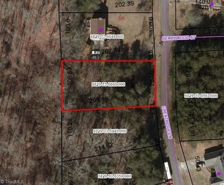 6013 Crestridge Ln, Winston Salem, NC 27105