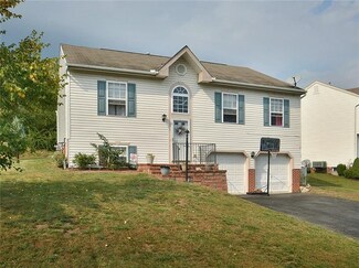 129 Stratford Ct, New Stanton, PA 15672
