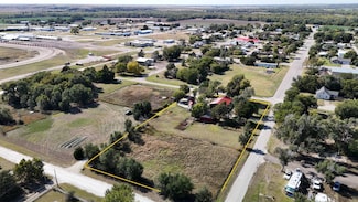 703 S 5th St, Stockton, KS 67669