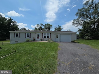 5880 Cardinal St, Mount Jackson, VA 22842