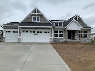 12580 Riverton Rd, Grand Haven, MI 49417