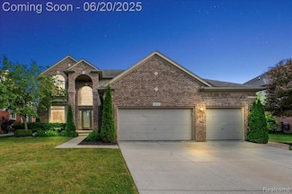 18852 Newbridge Dr, Macomb, MI 48044