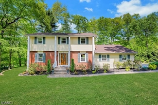 16 Kennedy Dr, Denville, NJ 07834
