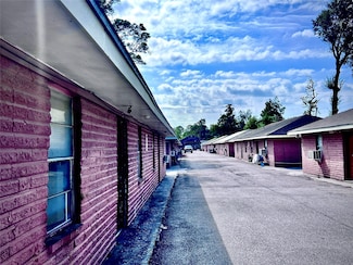 1825 W Little York Rd Unit many, Houston, TX 77091