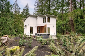 13532 Phelps Rd NE, Bainbridge Island, WA 98110
