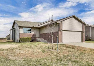 5414 S Elmhurst Cir, Wichita, KS 67216