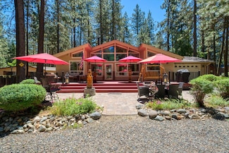 6 Cedar Ln, Blairsden-Graeagle, CA 96103