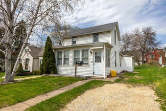 1825 Bennett St, Dubuque, IA 52001