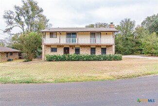 5234 E Lakeshore Dr, Belton, TX 76513