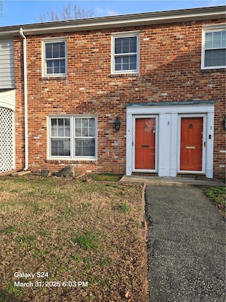 4 Towne Square Dr, Newport News, VA 23607